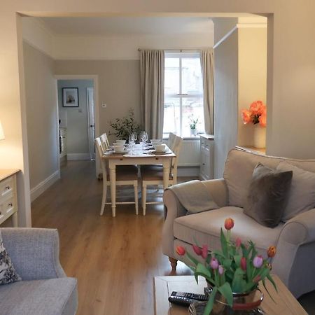 Luxury Living Outside The City Walls - Sleeps Six! Chester Bagian luar foto