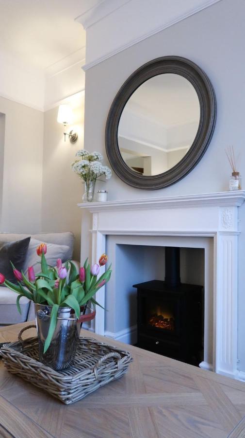 Luxury Living Outside The City Walls - Sleeps Six! Chester Bagian luar foto